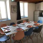 Semesterbostad Maison Type Loft - Avec Parking En Plein Centre *