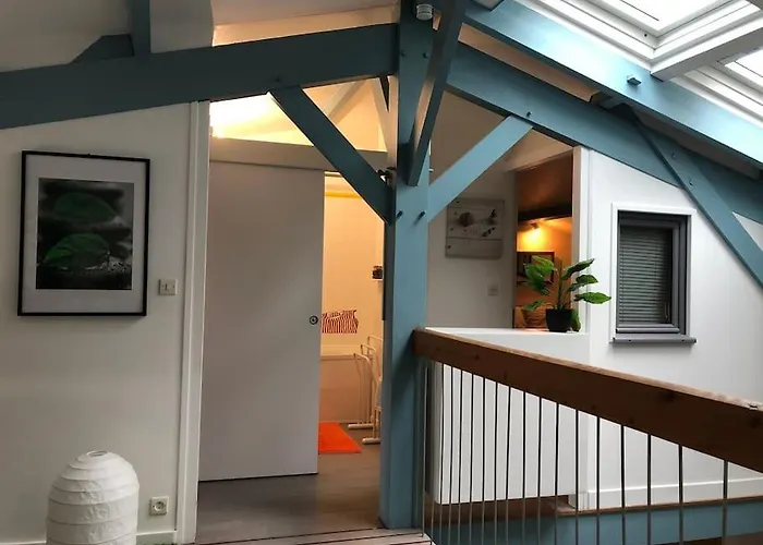בית נופש Maison Type Loft - Avec Parking En Plein Centre לה רושל